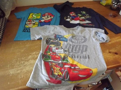 CAMISETAS 3 LITTE BOYS XS-S 5-6 (1) Lightning McQueen (2) Super Mario BROS. Foto 1 de 4