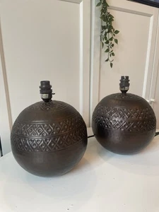 2 Lampade Globo Bronzo Indiano Marocchino Rame Coppia Martellate Boho Etnica Sfera - Foto 1 di 4