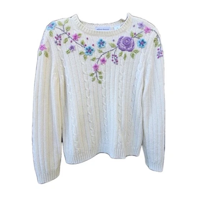 Suéter Vintage Alfred Dunner con Floral Bordado, Pequeño Mediano, Blanco, Usado Foto 1 de 4