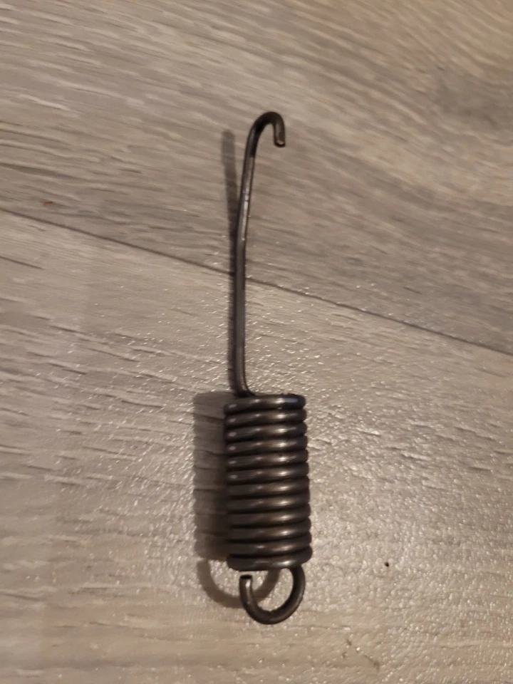 stihl ms181c chainsaw chain brake clutch spring - Image 1 of 1