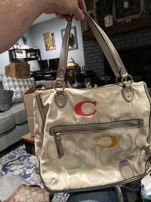 Bolso Coach Poppy Signature Cuero Metálico Multicolor Bandolera de Hombro LEER Foto 1 de 4