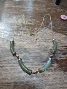 1/20 12K GOLD GEFÜLLTE KETTE mit ANHÄNGER GRÜNE JADE STÄBE RÖHRE PERLE NEPHRIT VERGOLDET 21" - Bild 1 von 11
