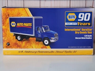 NAPA International DuraStar Van Auto Parts Entrega 1:34 Diecast First Gear 90th Foto 1 de 4