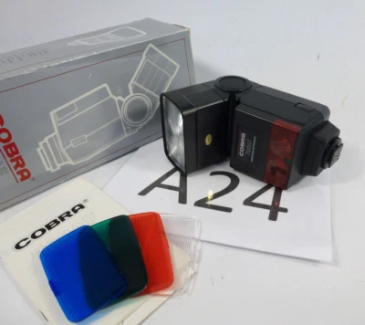 Cobra 700 AF Dedicated Shoe Mount Flash for Nikon Film Cameras refm - Image 1 of 2