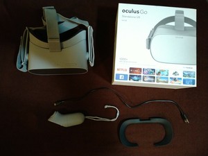 OCULUS GO 64gb Stand-alone All In One Virtual Reality Headset . 