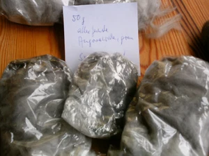 allerfeinste Angora-Faser, helles Grau, spinn-geeignet, ca 50 g - wunderschön! - Bild 1 von 1