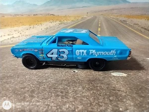 Chasis personalizado Richard Petty #43 MoDeL MoToRING T-jet 1967 GTX AW Ultra G  - Imagen 1 de 8