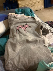 baby clothes - Picture 1 of 1
