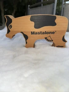 Pfizer Werbeartikel Mastalone Kuh Stifthalter Holz - Bild 1 von 12