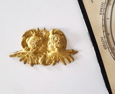 Love Friendship pediment Small antique brass applique for box frame furniture Cover