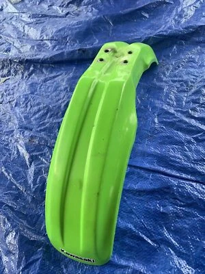 ПЕРЕДНЕЕ КРЫЛО KAWASAKI 1992-2004 KX80 KX85 KX100 KX 80 85 100 ГОНОЧНОЕ ЛАЙМОВО-ЗЕЛЕНОЕ ОТ ОРИГИНАЛЬНОГО ПРОИЗВОДИТЕЛЯ - Изображение 1 из 4