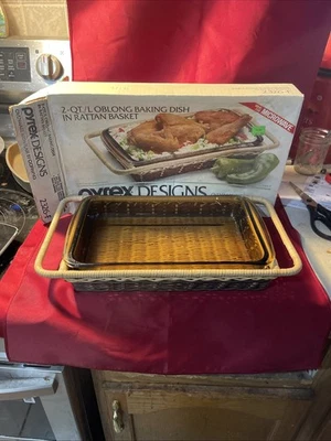 Vintage Pyrex 2Qt L Oblong Rectangular Glass Baking Dish in Rattan Basket Retro - Image 1 of 4