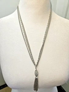 Collana con ciondolo nappa vintage tono argento 22 pollici - Foto 1 di 5