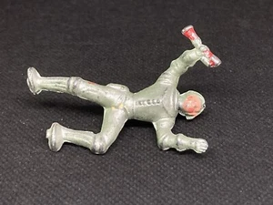 Spaceman Crawling By Cherilea (Yellow 882) To Restore, Has Crack At Neck Etc - Picture 1 of 6