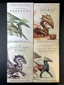 Marie Brennan - Lot de 4 romans en anglais, - Foto 1 di 3