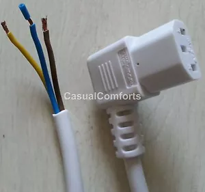 3M, 90° ÁNGULO RECTO IEC C13 ZÓCALO A EXTREMOS DESNUDOS/ABIERTOS CABLE BLANCO, CABLE DE CALDERA LCD - Imagen 1 de 3