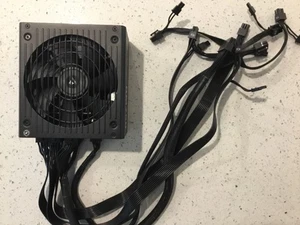 Corsair CP-9020195 RM750 Fully Modular Power Supply - Afbeelding 1 van 6