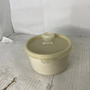Vintage Tupperware 1667 Ersatz Mittelschüssel für Gemüse & Dip Tablett Mandel Deckel - Bild 1 von 5