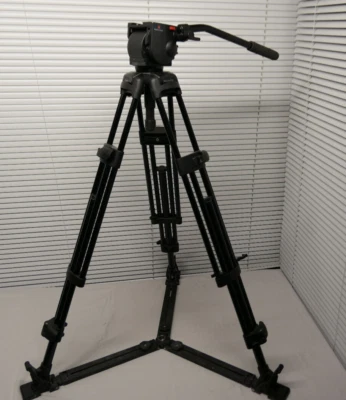TREPIED MANFROTTO 525MV + TETE FLUIDE 505 - Photo 1/4