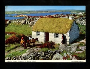 Ireland postcard Cottage Connemara Galway chrome - Picture 1 of 2