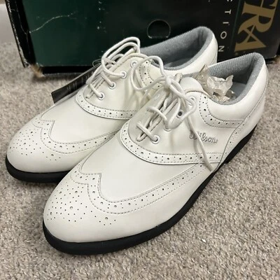 Zapatos de golf Wilson Pro Staff Contour para mujer picos de metal talla 9,5 nuevos con defectos Foto 1 de 4
