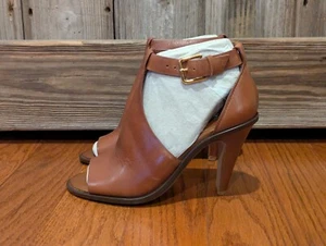 Vince Camuto Frasper Buckle T-strap Heeled Sandal Leather Cocoa Biscuit Brown 7M - Picture 1 of 9