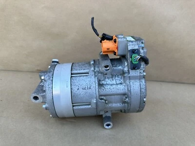 2017-2022 Kia Niro Hybrid PHEV OEM AC Compressor Unit 97729-G5000 - Imagem 1 de 4