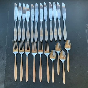 22 Pieces Easterling Embassy Classic Rhineland Stainless Silverware Japan - Picture 1 of 12