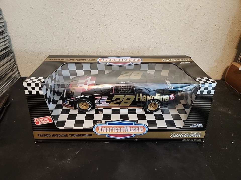 Davey Allison Havoline Thunderbird 1/18 Ertl American Muscle 1990 - Image 1 of 4