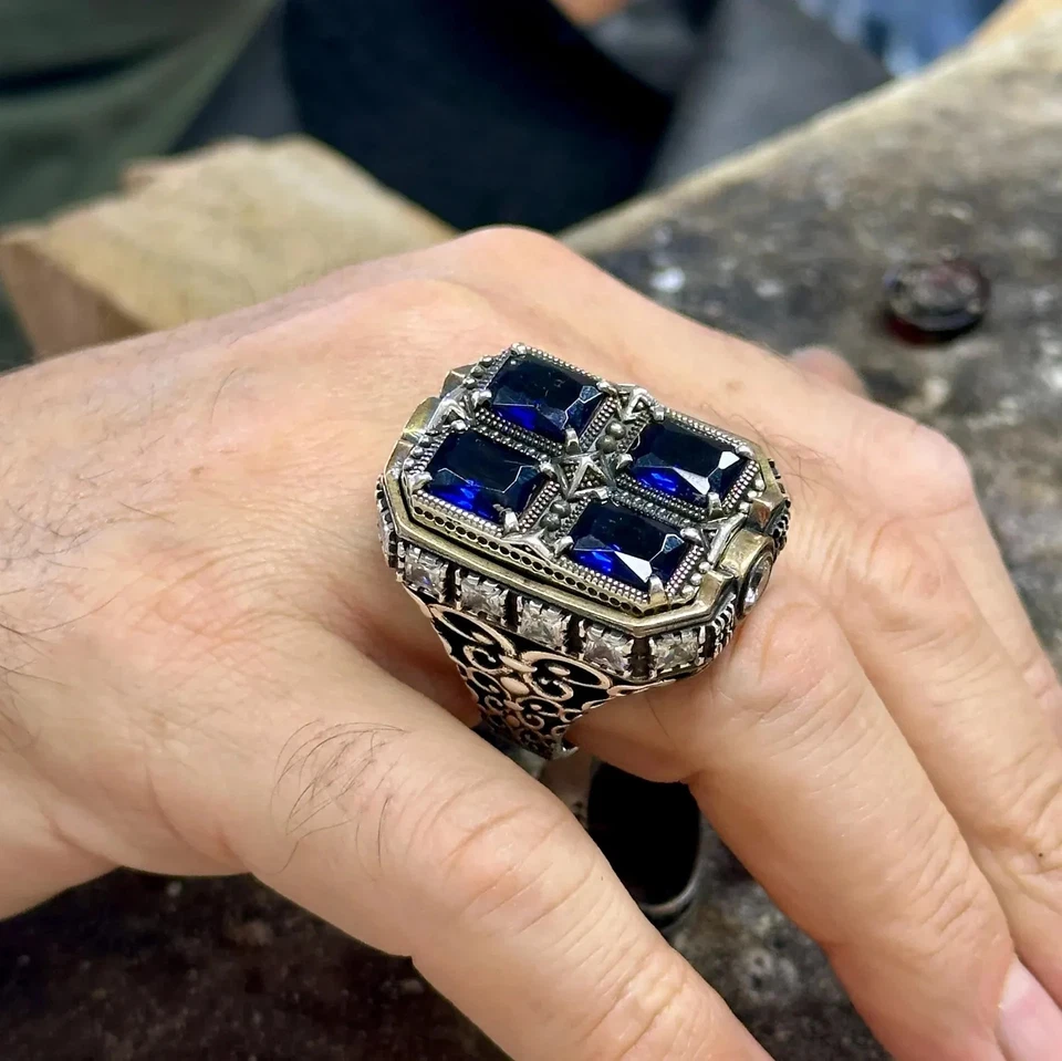 Anillo grande estilo otomano hecho a mano cuadrado zafiro plateado para hombre Foto 1 de 4