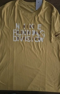 Nike Dri-FIT Herren T-Shirt Running Division Gr. 2XL kostenloser Versand  - Bild 1 von 2