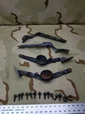 Juego de bisagras capó Bronco Ford F-150 F-250 F-350 1992-1996 OEM Foto 1 de 4