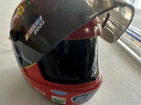 Nascar Jeff Gordon #24 Dupont Dated Collectible Racing Helmet 2001 Cover