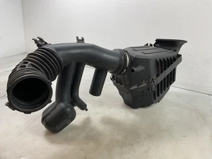 Jeep JK Wrangler OEM 3.6L V6 Air Cleaner Box w Intake Hose Tube 2012-2017 060450 - Picture 1 of 12