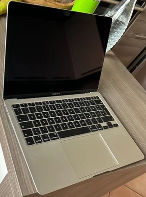 Apple MacBook Air 13,3 Zoll (256GB SSD, Intel Core i3 10. Gen., 3,20 GHz,... - Bild 1 von 4
