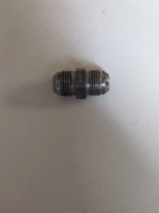 Pezón de unión recta con llamarada hidráulica acero 3/4 (#12) JIC MACHO 37 GRADOS - Imagen 1 de 4