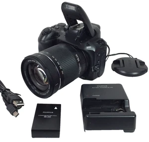 FujiFilm FinePix S200EXR 12MP 14.3x  Zoom Bridge Camera - Fully working - Picture 1 of 24