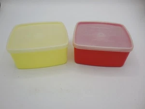 2 Vintage Tupperware Square Round Yellow and Red with Lids 311 - Picture 1 of 5