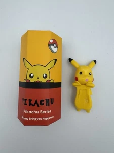 RARO Charm Cellulare Pokémon Pikachu Sonny Ispirato all'Angelo NUOVO - Foto 1 di 8