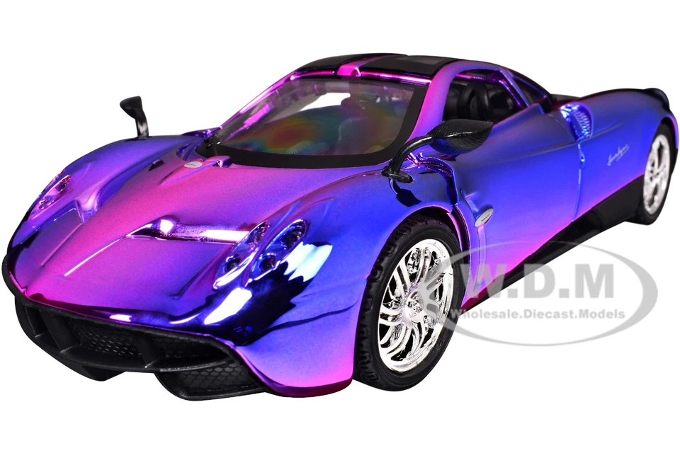 1/24 Motormax Custom Wrap Pagani Huayra Purple / Pink Chrome 79084