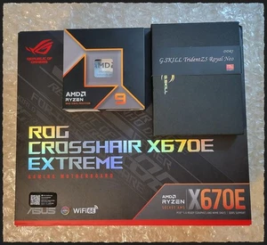 SSD noir ASUS Crosshair X670E Extreme 9950X G.Skill Royal 96 Go 6000 MHz et 2 To WD - Photo 1/14