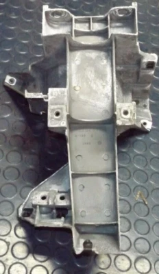 2000 Grand Am Steering Column Pedals Mounting Bracket 22623704 - Image 1 of 3