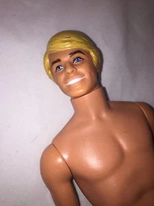 Schöne Malibu Ken Puppe - Bild 1 von 3
