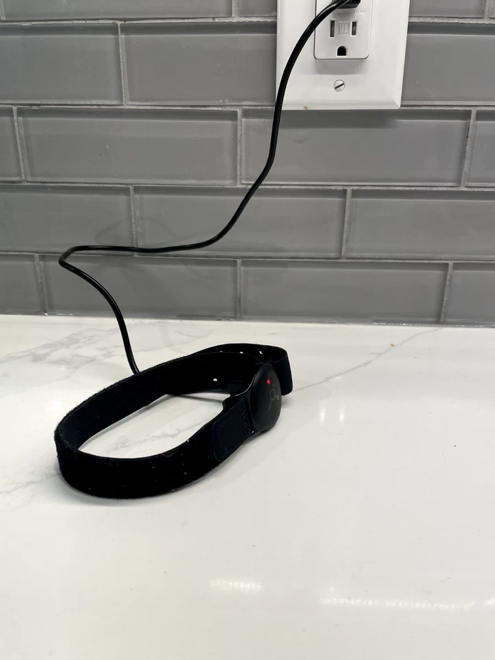 Orange Theory OT Beatburn 6.0 monitor de frecuencia cardíaca y cable de carga (sin caja) Foto 1 de 1