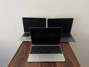 Lot de 3 MacBook pour pièces – Air 13” (2020), Pro 13” (2017), 12” (2017) - Photo 1/12