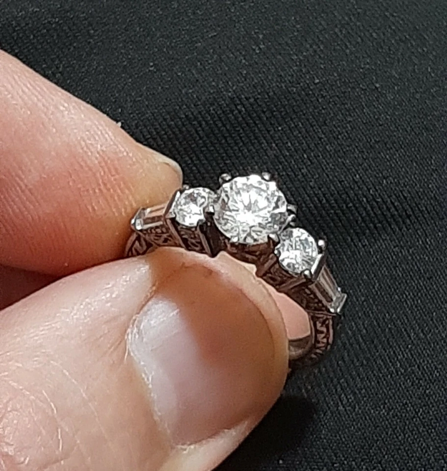 ANELLO ARGENTO 925  trilogy  donna diamoniti taglio brillante  - Immagine 1 di 1