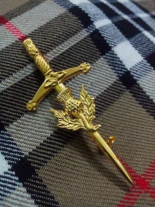S New Scottish Thistle Hilt Kilt Pins/Children Kilt Pin Thistle 3.5" Gold Plated - Picture 1 of 3
