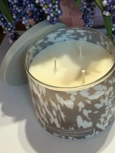 Bath & Body Works White Barn "WHITE CHOCOLATE MACADAMIA" 3-Docht-Kerze 14,5 Oz. - Bild 1 von 5