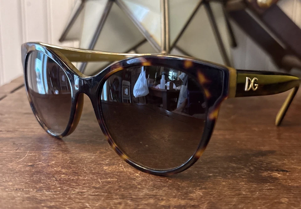 Очки солнцезащитные женские Dolce & Gabbana DG4280 2958/13 57-19-140 черепаховые - Изображение 1 из 4