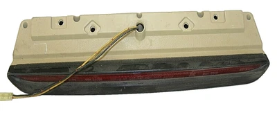 Tercera luz de freno Subaru Forester 1998-08 montaje alto OEM P/N 84701FC030EU Foto 1 de 4